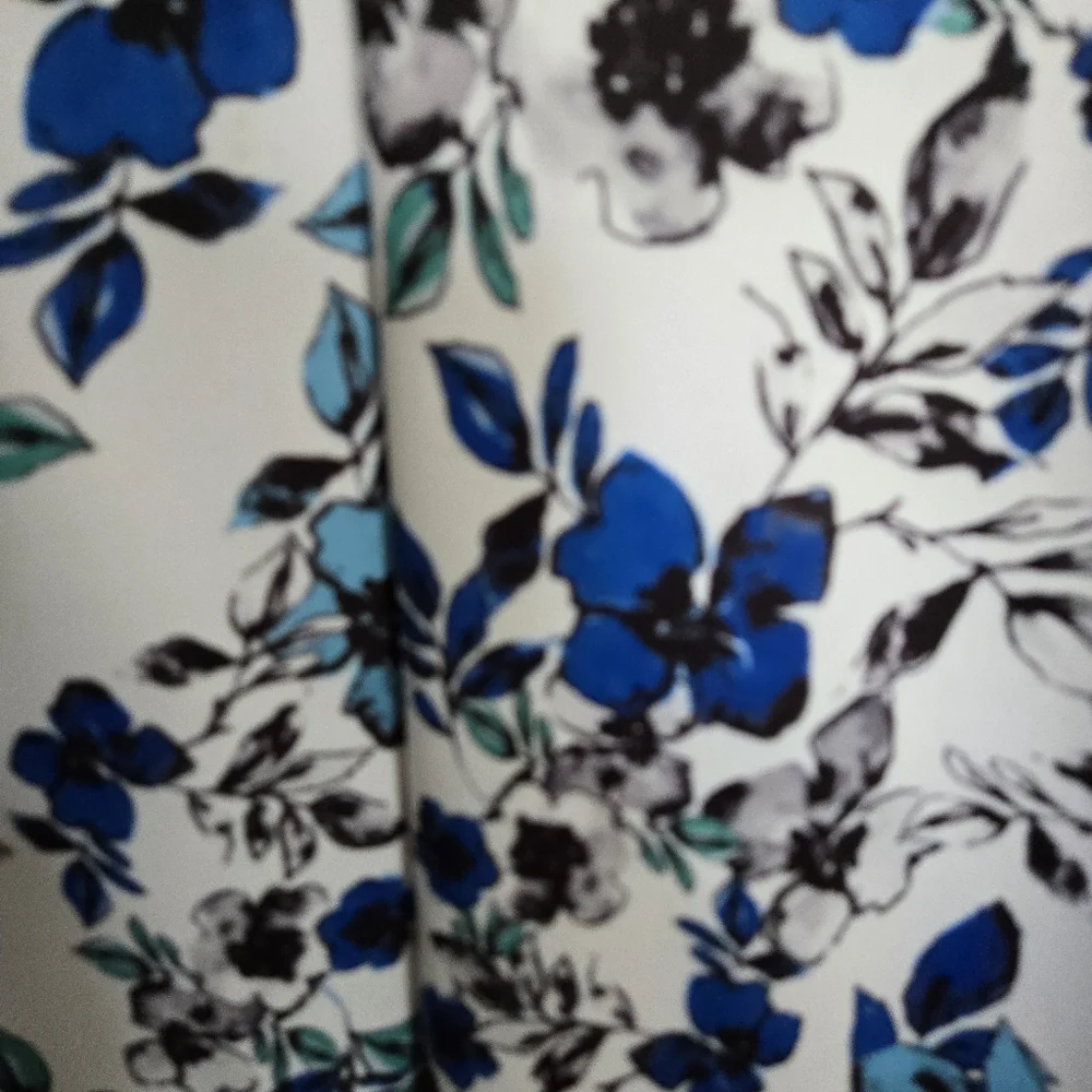 Torrid Blue Flower Skirt Size 0X Floral Pleated Spring Summer